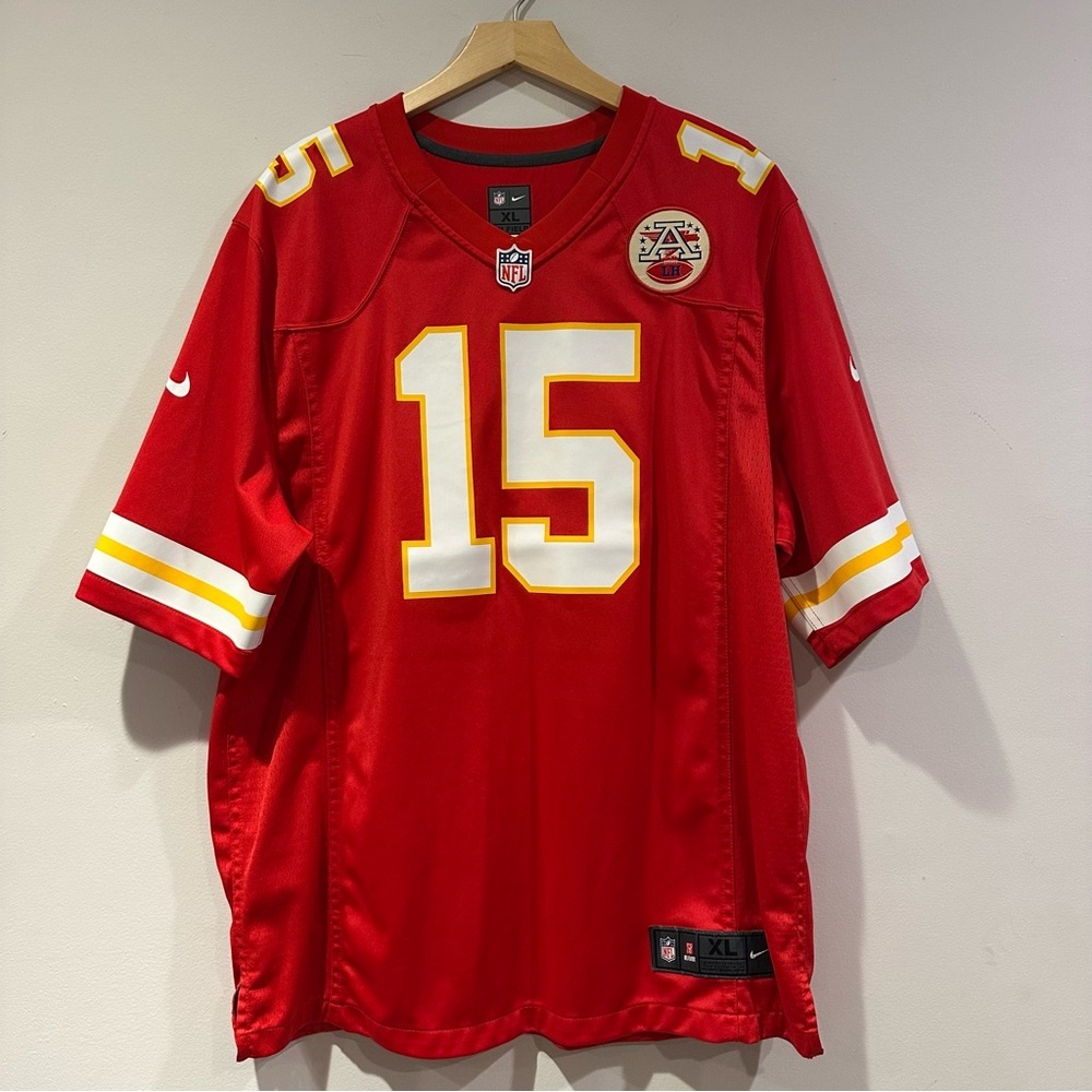 Nike Patrick Mahomes # 15 Kansas City Chiefs Men's Game American Football Jersey
